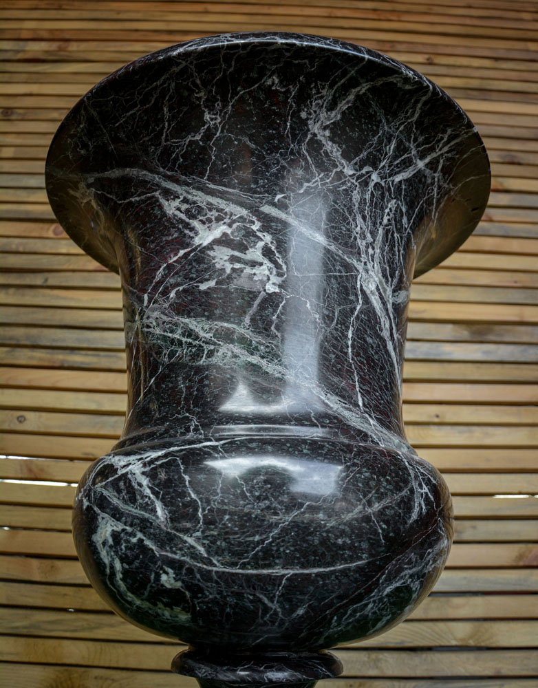 Coppia Vasi in Marmo nero